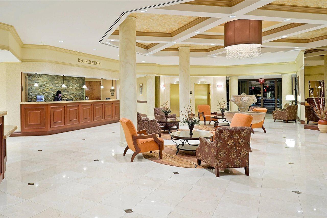 Crowne Plaza Edison By Ihg Hotell Exteriör bild