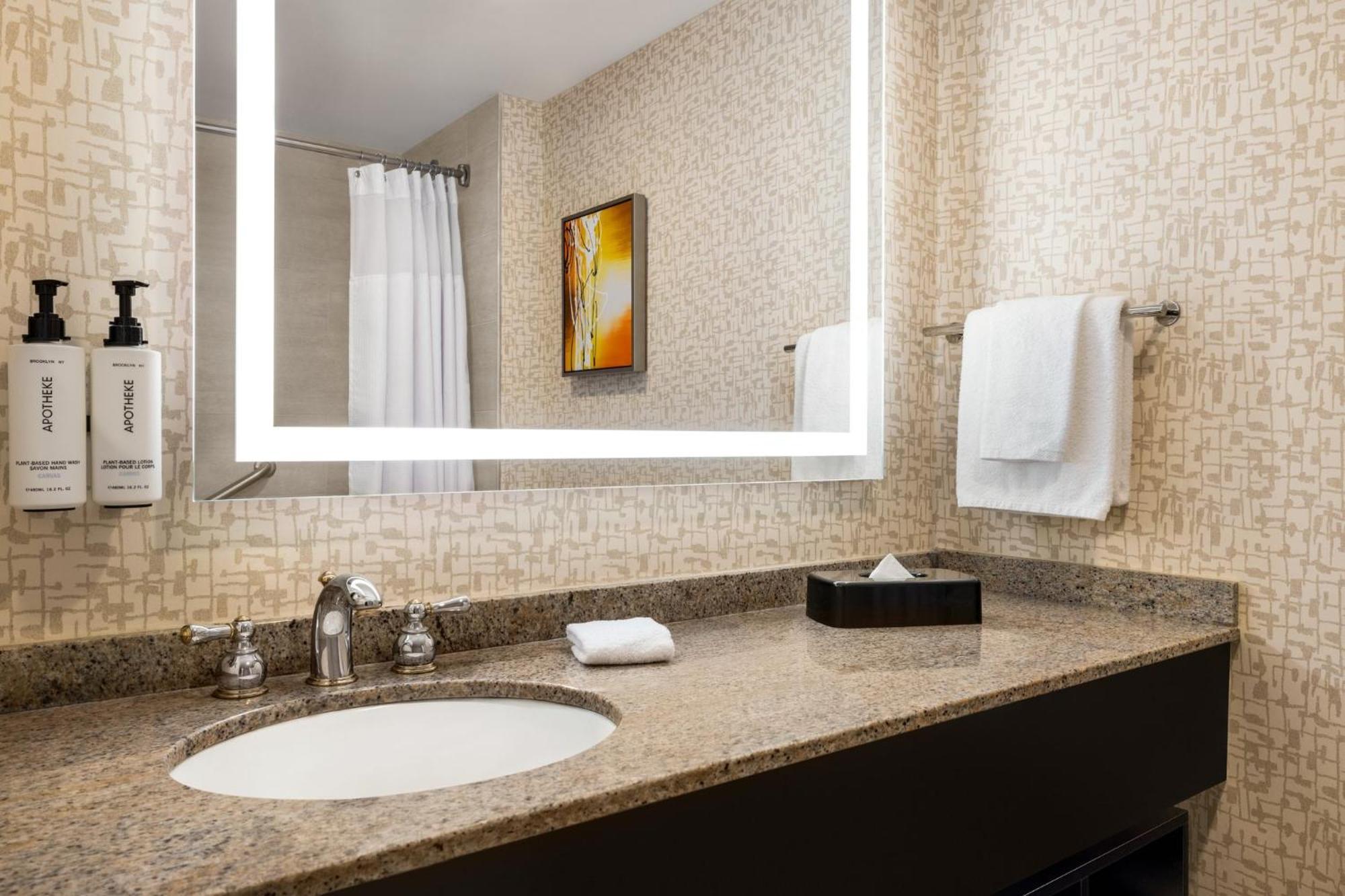 Crowne Plaza Edison By Ihg Hotell Exteriör bild