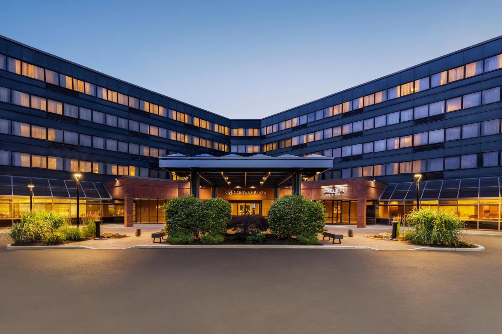 Crowne Plaza Edison By Ihg Hotell Exteriör bild