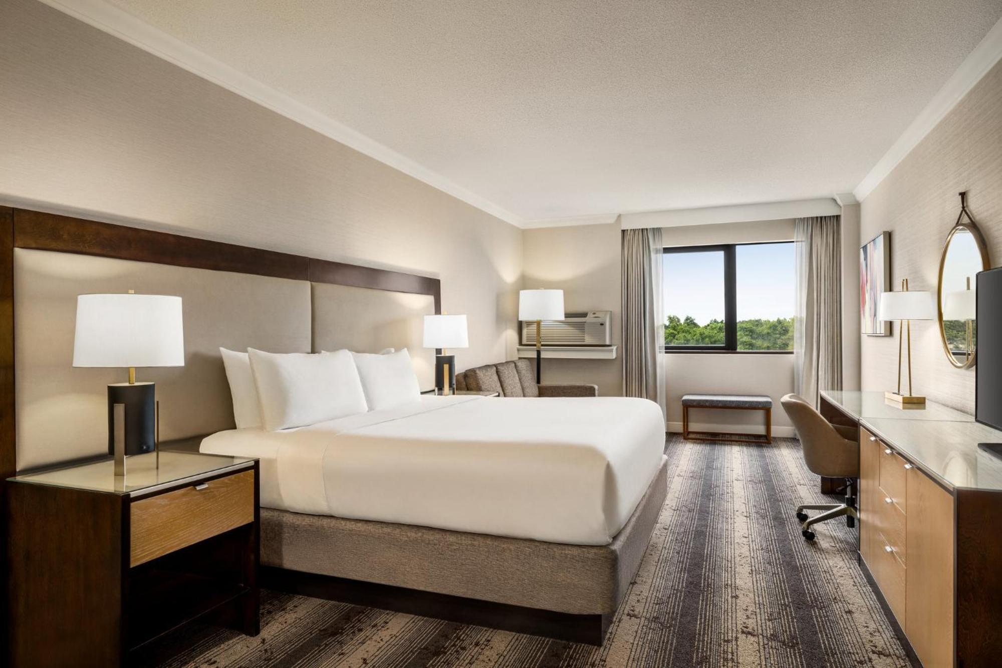 Crowne Plaza Edison By Ihg Hotell Exteriör bild