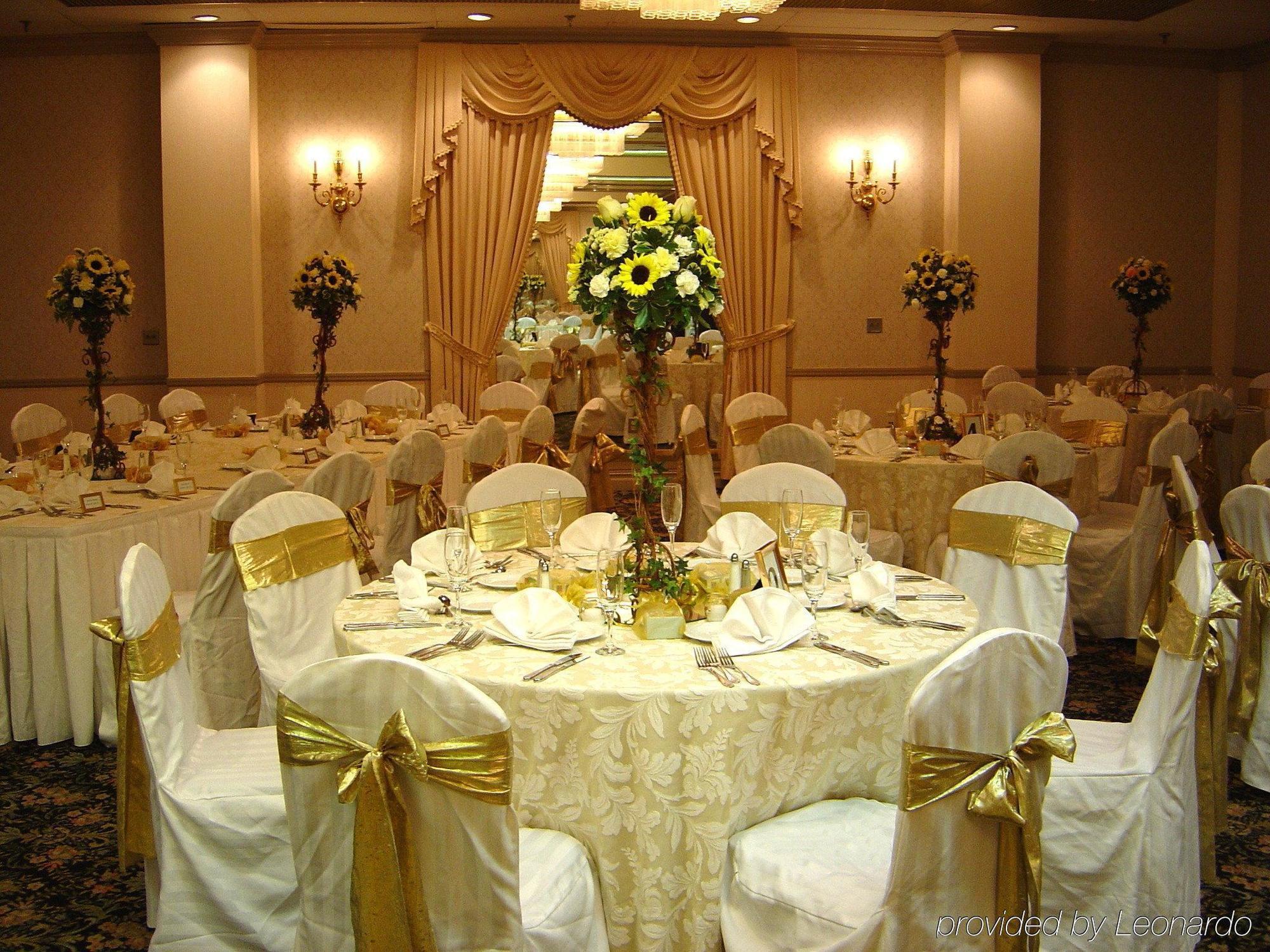 Crowne Plaza Edison By Ihg Hotell Restaurang bild
